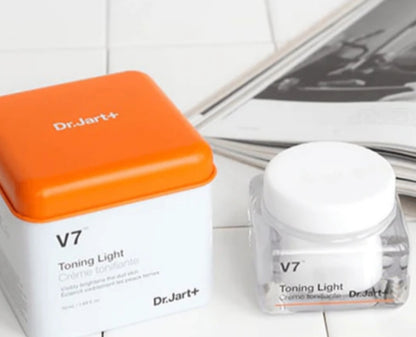 [K-beauty] Dr. Jart V7 Toning Light