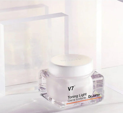 [K-beauty] Dr. Jart V7 Toning Light